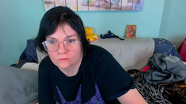 Snapshot of EverlyRays chatting on February 2026 03:00:01 PM EverlyRays online show from February 2026 03:00:01 PM