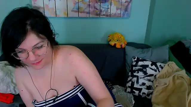 EverlyRays online show from April 2026 12:45:02 AM