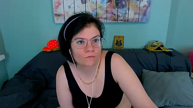 Snapshot of EverlyRays chatting on February 2026 05:35:02 PM EverlyRays online show from February 2026 05:35:02 PM