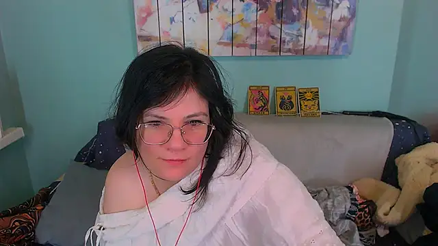 Snapshot of EverlyRays chatting on February 2026 06:26:01 AM EverlyRays online show from February 2026 06:26:01 AM