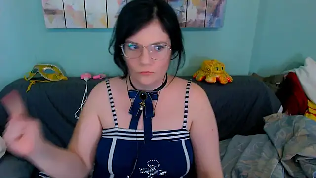 EverlyRays online show from April 2026 07:28:02 PM