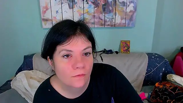 Snapshot of EverlyRays chatting on February 2026 04:10:02 AM EverlyRays online show from February 2026 04:10:02 AM