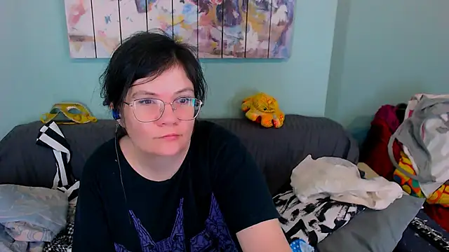 EverlyRays online show from April 2026 11:52:01 PM