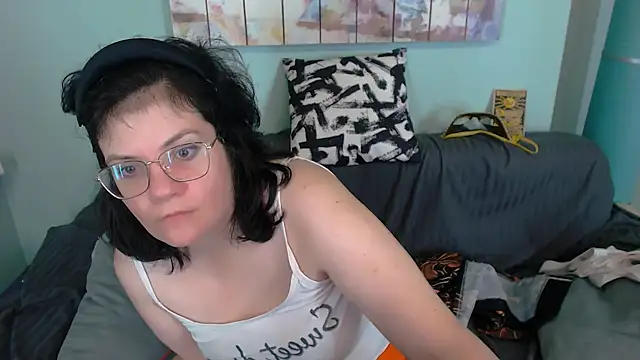 EverlyRays online show from September 2025 04:23:01 PM