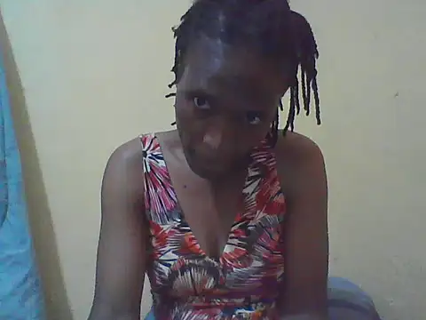 Snapshot of Smillie_prety chatting on November 2025 01:15:01 PM Smillie prety online show from November 2025 01:15:01 PM