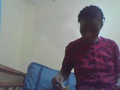 Snapshot of Smillie_prety chatting on May 2026 05:13:01 PM Smillie prety online show from May 2026 05:13:01 PM