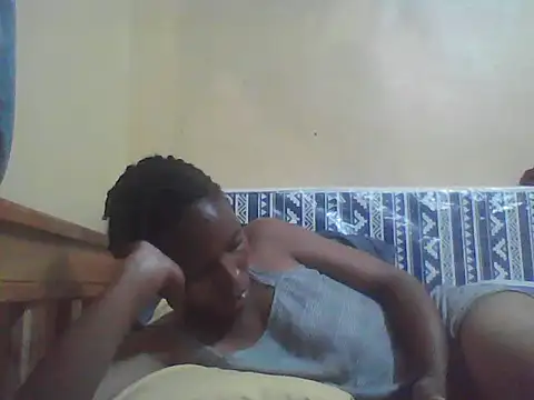 Snapshot of Smillie_prety chatting on May 2026 02:40:02 PM Smillie prety online show from May 2026 02:40:02 PM