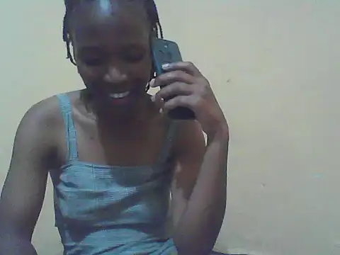 Snapshot of Smillie_prety chatting on November 2025 05:06:02 PM Smillie prety online show from November 2025 05:06:02 PM