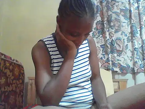 Snapshot of Smillie_prety chatting on June 2026 04:05:02 PM Smillie prety online show from June 2026 04:05:02 PM