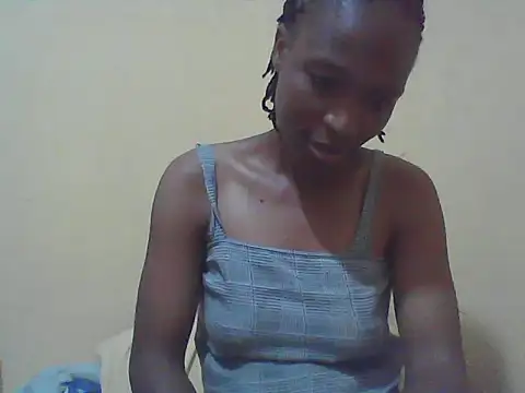 Snapshot of Smillie_prety chatting on November 2025 04:28:01 AM Smillie prety online show from November 2025 04:28:01 AM