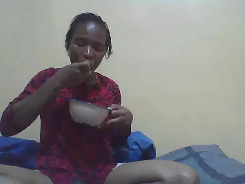 Smillie prety online show from March 2026 05:10:02 PM