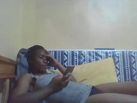 Snapshot of Smillie_prety chatting on May 2026 05:19:02 PM Smillie prety online show from May 2026 05:19:02 PM