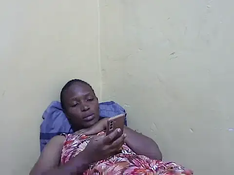 Smillie prety online show from September 2025 01:44:02 PM