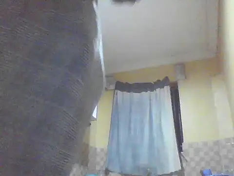 Snapshot of Smillie_prety chatting on November 2025 04:23:01 PM Smillie prety online show from November 2025 04:23:01 PM