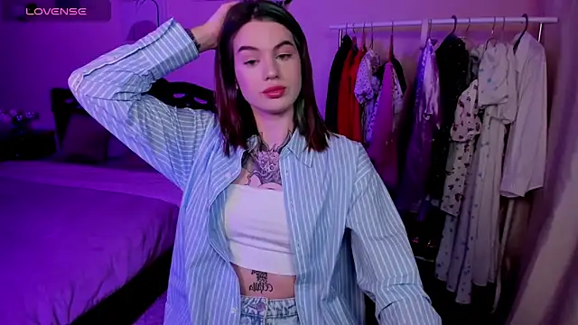 NikkieKatty online show from March 2025 05:06:01 PM