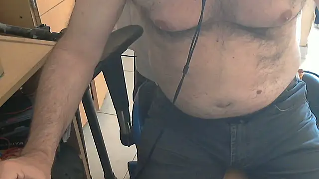 Snapshot of angelgarcia269 chatting on March 2025 12:45:01 PM angelgarcia269 online show from March 2025 12:45:01 PM