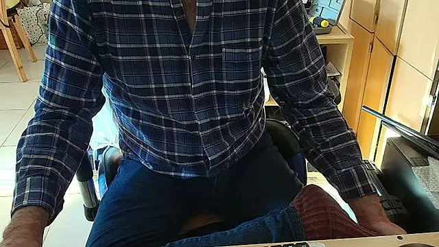 angelgarcia269 online show from April 2026 11:52:02 AM