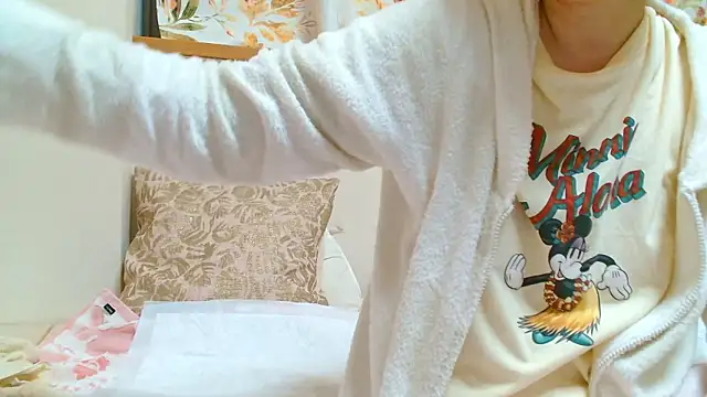 Snapshot of liliyRiSAcha-n chatting on February 2026 08:14:01 AM liliyRiSAcha-n online show from February 2026 08:14:01 AM