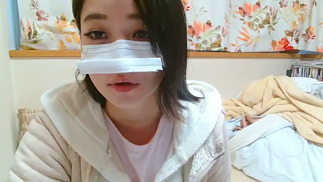 Snapshot of liliyRiSAcha-n chatting on January 2026 06:06:01 AM liliyRiSAcha-n online show from January 2026 06:06:01 AM