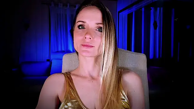 Snapshot of Louise-dance chatting on January 2025 09:31:01 PM Louise-dance online show from January 2025 09:31:01 PM