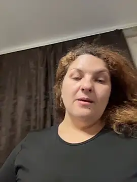 Taisia W online show from December 2025 08:00:01 PM