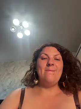 Taisia W online show from July 2026 01:28:02 PM