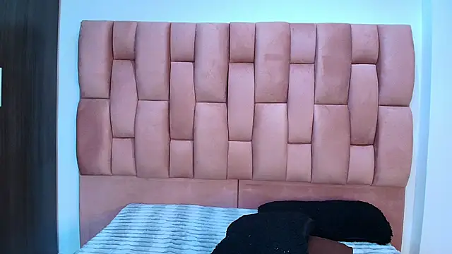 Snapshot of JuliKim_ chatting on February 2026 01:02:01 PM JuliKim online show from February 2026 01:02:01 PM