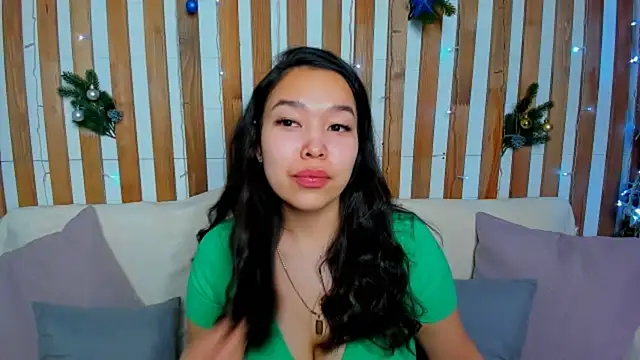 Snapshot of Kris_top_Lee chatting on December 2024 01:52:02 AM Kris top Lee online show from December 2024 01:52:02 AM