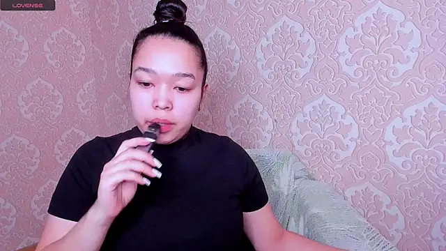 Snapshot of Kris_top_Lee chatting on April 2026 02:46:01 AM Kris top Lee online show from April 2026 02:46:01 AM