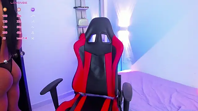 Snapshot of Fenty_XX chatting on November 2025 06:28:02 AM Fenty XX online show from November 2025 06:28:02 AM