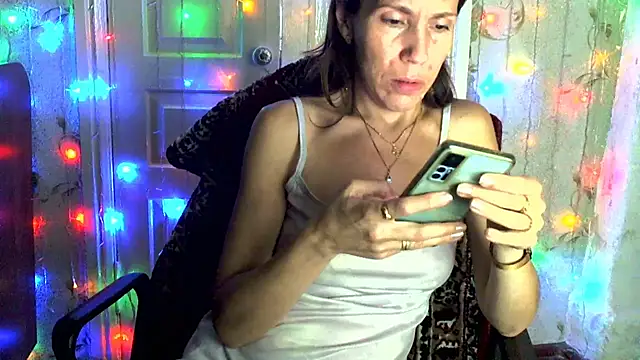 Snapshot of Ladywinter chatting on October 2025 06:53:02 PM Ladywinter online show from October 2025 06:53:02 PM