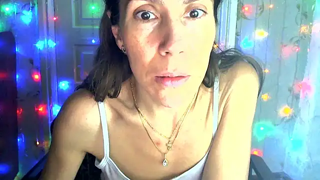 Snapshot of Ladywinter chatting on November 2025 03:17:01 PM Ladywinter online show from November 2025 03:17:01 PM