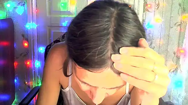 Snapshot of Ladywinter chatting on October 2025 03:22:02 PM Ladywinter online show from October 2025 03:22:02 PM