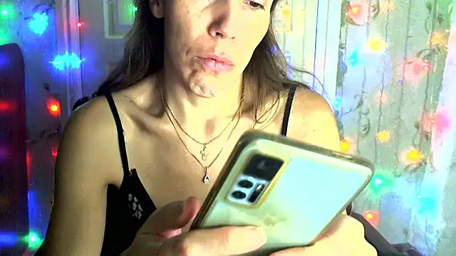 Snapshot of Ladywinter chatting on November 2025 06:47:02 PM Ladywinter online show from November 2025 06:47:02 PM