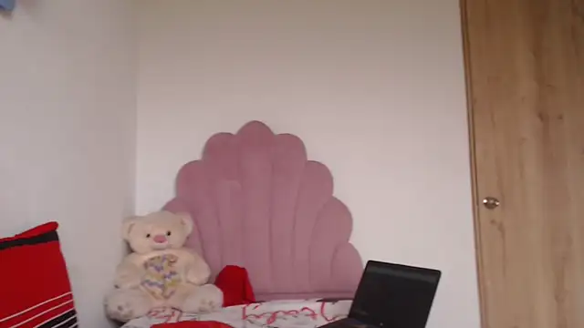 lady hot2xx online show from October 2025 04:18:01 PM