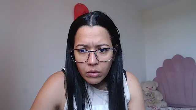 lady hot2xx online show from October 2025 06:04:01 PM