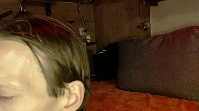 Snapshot of Cridere chatting on December 2025 04:28:02 AM Cridere online show from December 2025 04:28:02 AM