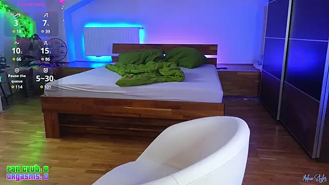 Snapshot of melinastyles chatting on February 2025 06:30:01 PM melinastyles online show from February 2025 06:30:01 PM