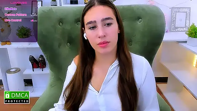  Eliizabeth  online show from October 2025 08:24:01 PM