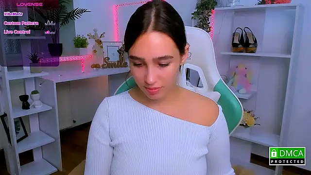  Eliizabeth  online show from November 2025 09:15:01 PM