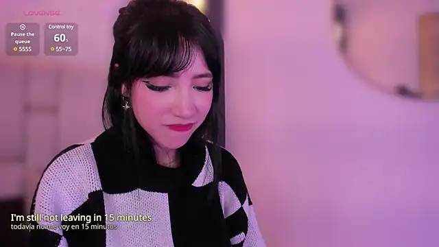 emma woods  online show from December 2024 06:27:02 PM