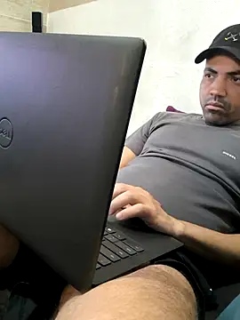 KingZilla2023 online show from April 2026 07:14:01 PM