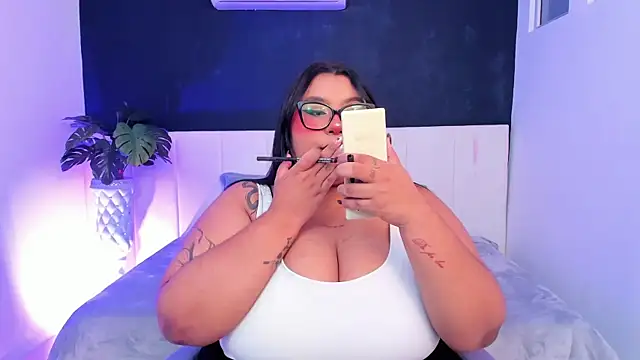 Snapshot of tifanny_bigboobs11 chatting on June 2026 10:54:01 AM tifanny bigboobs11 online show from June 2026 10:54:01 AM