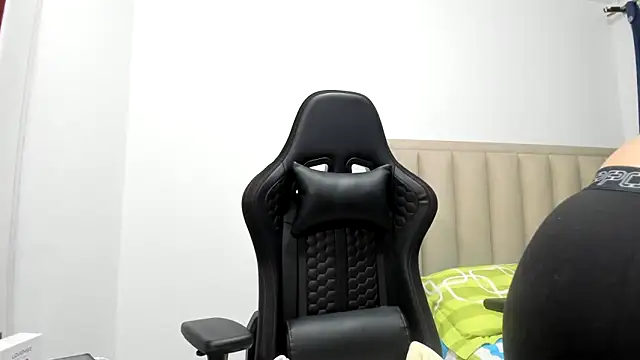 Chloemiller89 online show from November 2025 09:59:02 PM