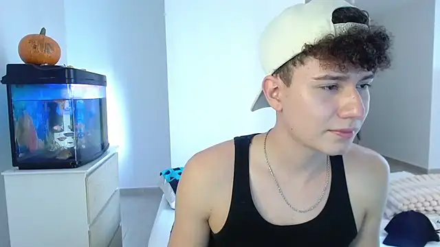 adrian morelly online show from October 2025 08:08:01 PM