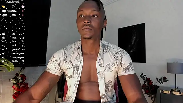 Snapshot of DannSmmith chatting on November 2025 12:17:02 PM DannSmmith online show from November 2025 12:17:02 PM