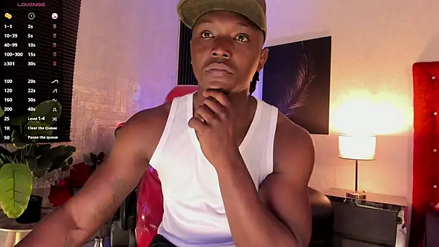 Snapshot of DannSmmith chatting on November 2025 09:19:02 AM DannSmmith online show from November 2025 09:19:02 AM