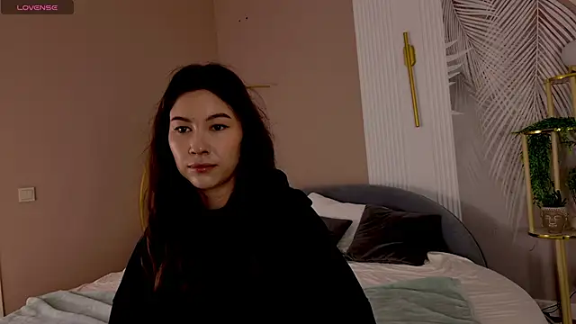 Marie Diaze online show from May 2026 05:11:01 AM