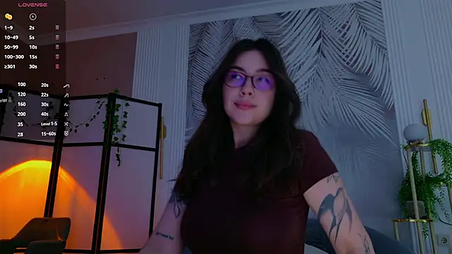 Snapshot of Marie_Diaze chatting on June 2026 05:05:02 AM Marie Diaze online show from June 2026 05:05:02 AM