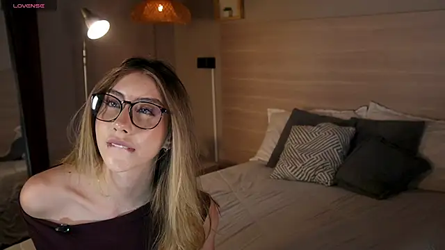 lua ferch   online show from April 2026 01:04:02 PM